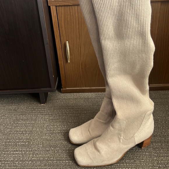 🌴Suede Leather and Sweater fold heel Boots Pull On Heeled Women’s Size 8 1/2 - Picture 1 of 8